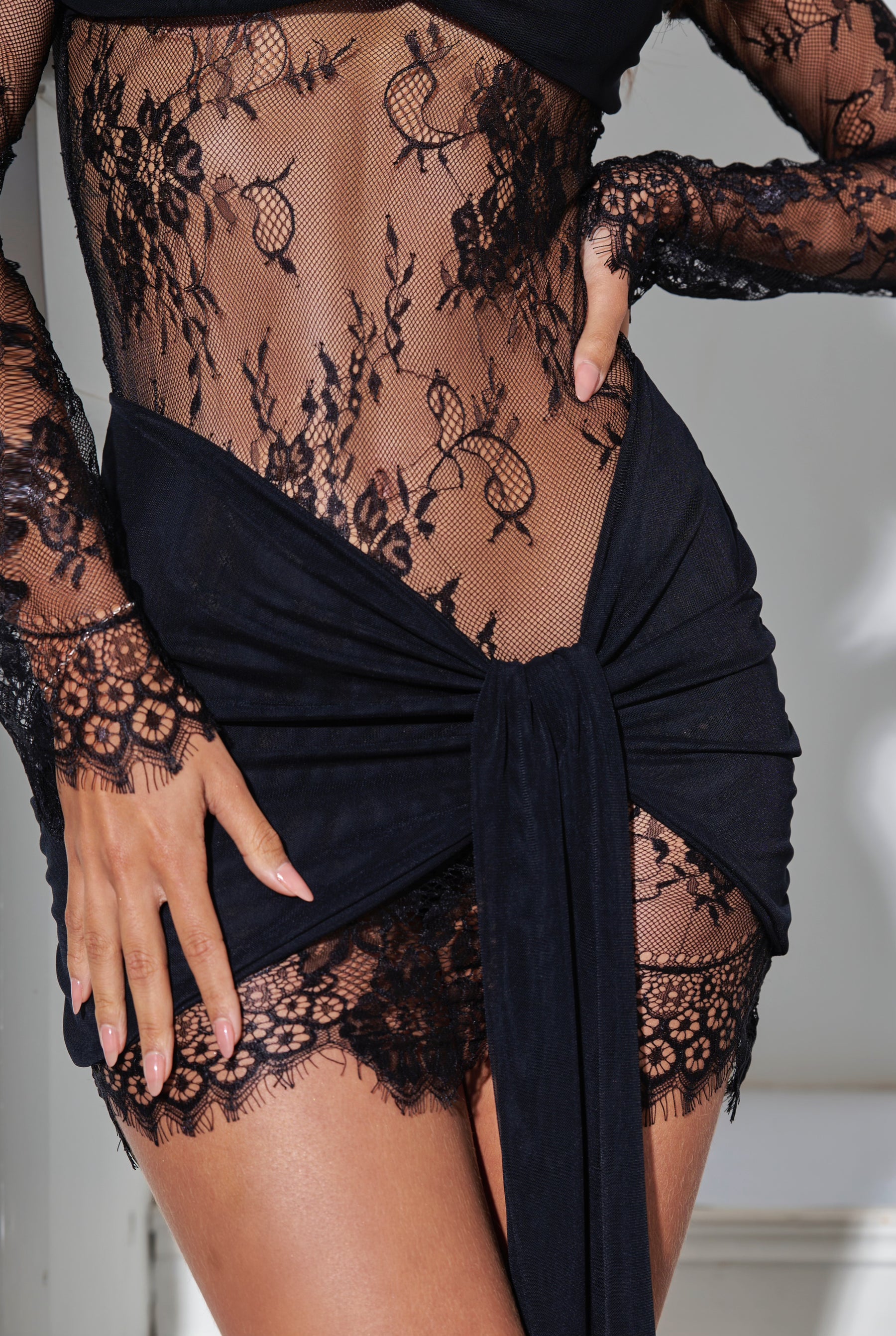 Lady Lace Mini Dress Black