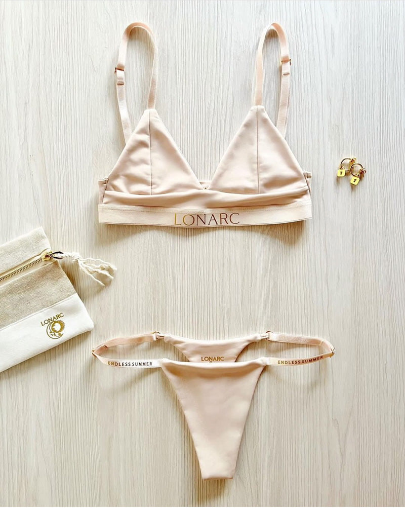 Babe Top Nude