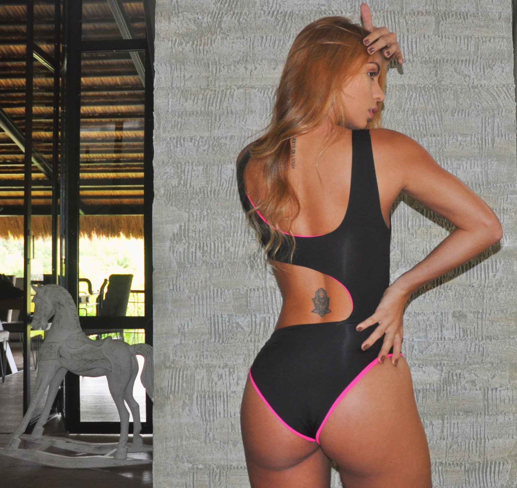 Saona One Piece Black and Fucsia Double Side