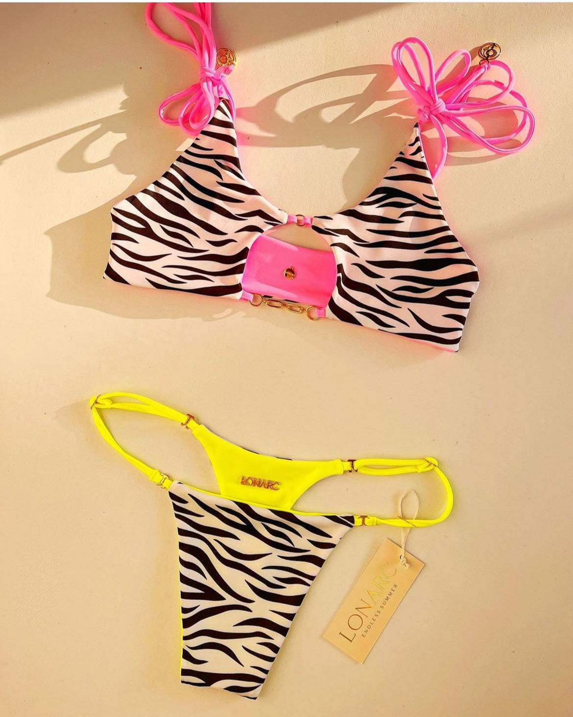 Ambar Top Zebra and Gummy