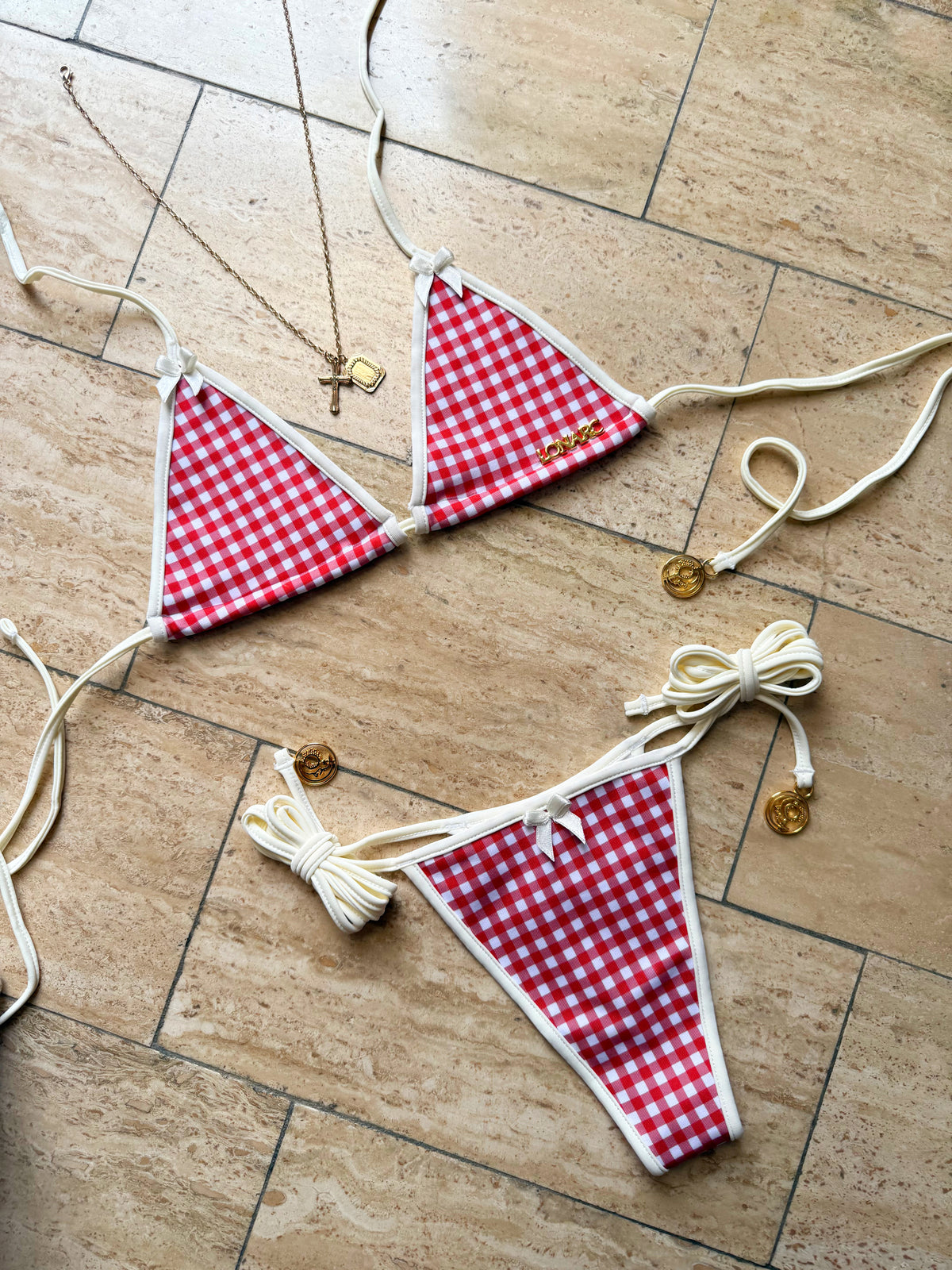 Tiny Top Red Vachi and White Cream strips